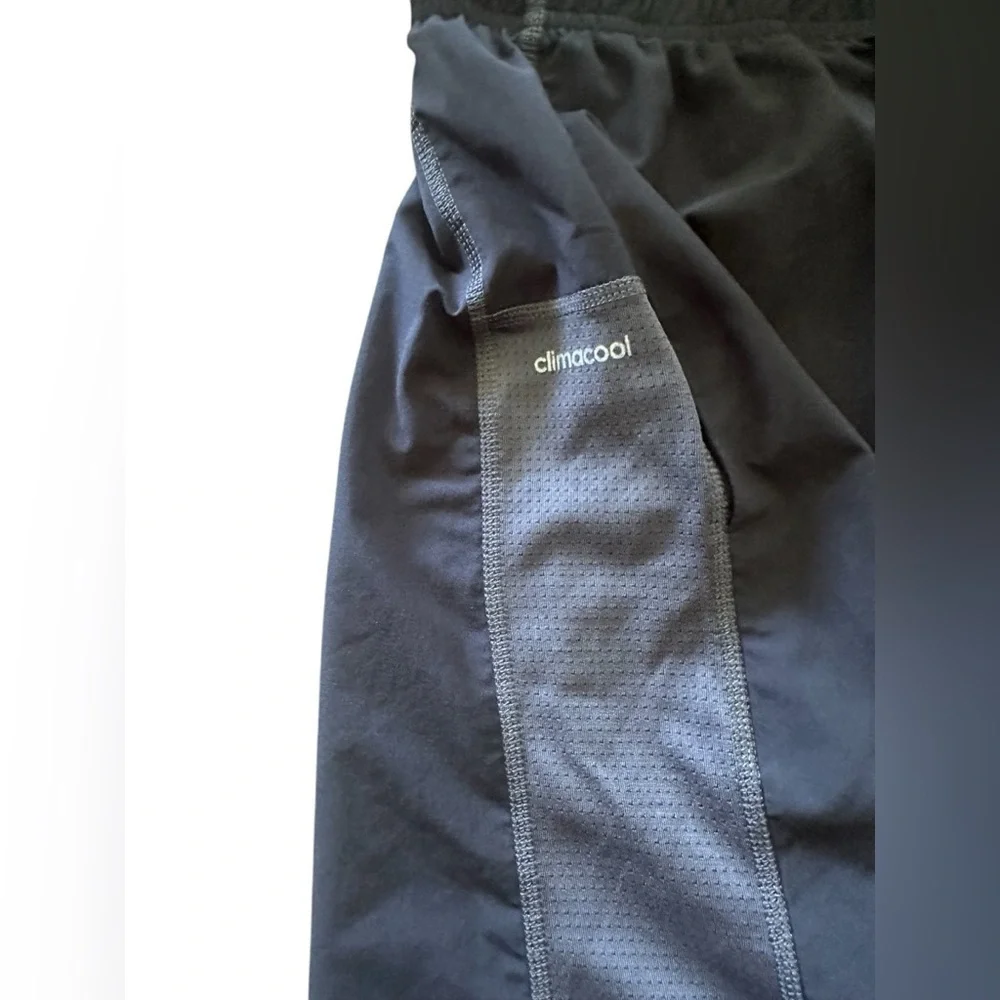 Adidas Climacool Shorts - Mens Size Medium - Black and Gray